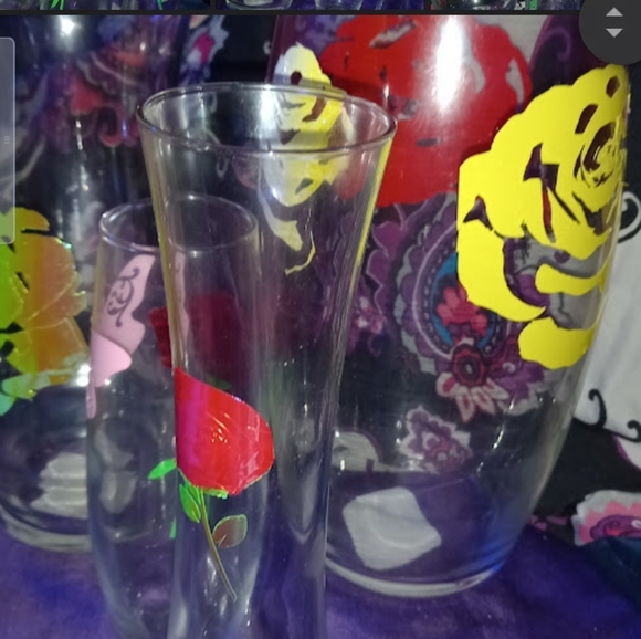 Clearly a roze Garden Glass vases - Picture 3 of 8